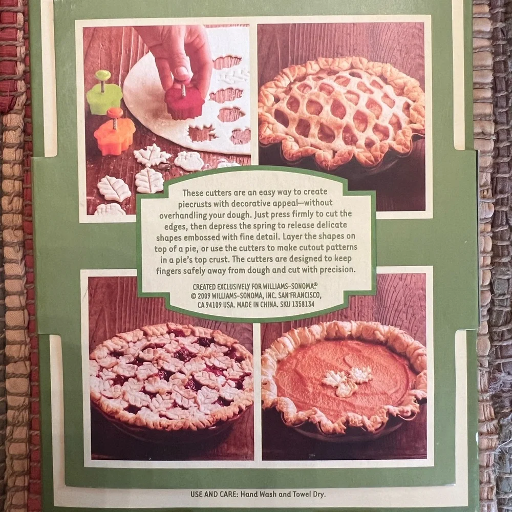 NIB Williams Sonoma “Fall Forest” Piecrust Cutters